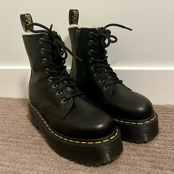 Dr Martens Jadon Faux Fur Lined Boots - Picture 4 of 10